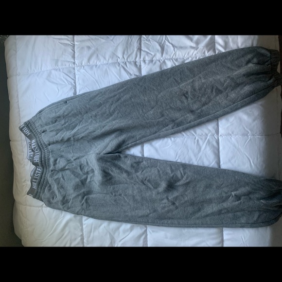 women’s hollister grey sweatpants - Picture 2 of 2